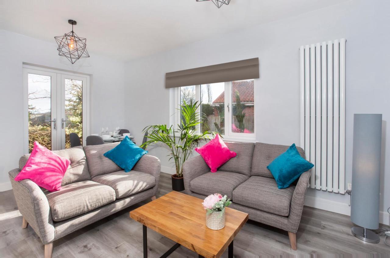 The Luxury Potting Shed With Free Parking! Apartment York Exterior photo